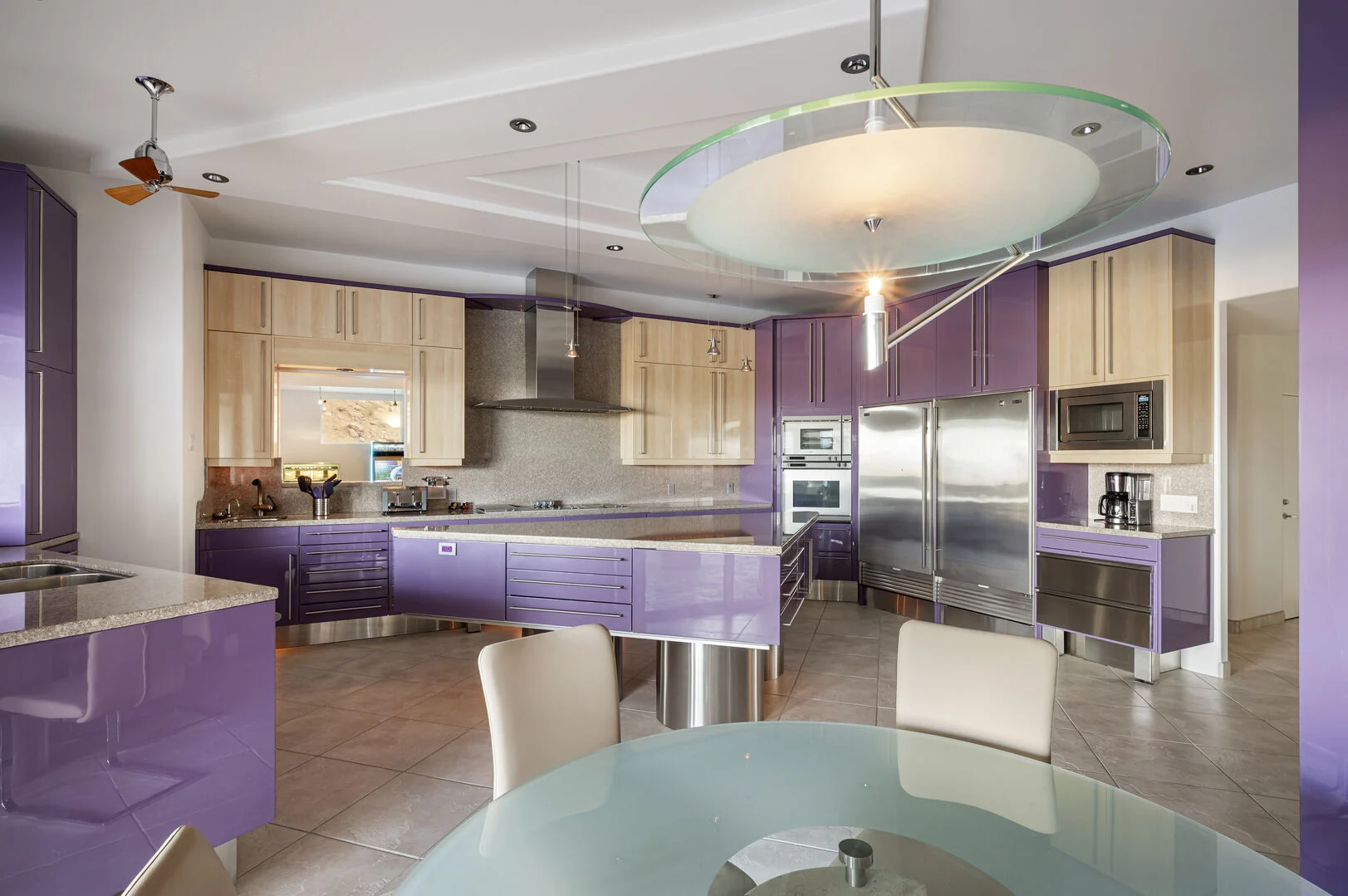 A kitchen for the whole table.